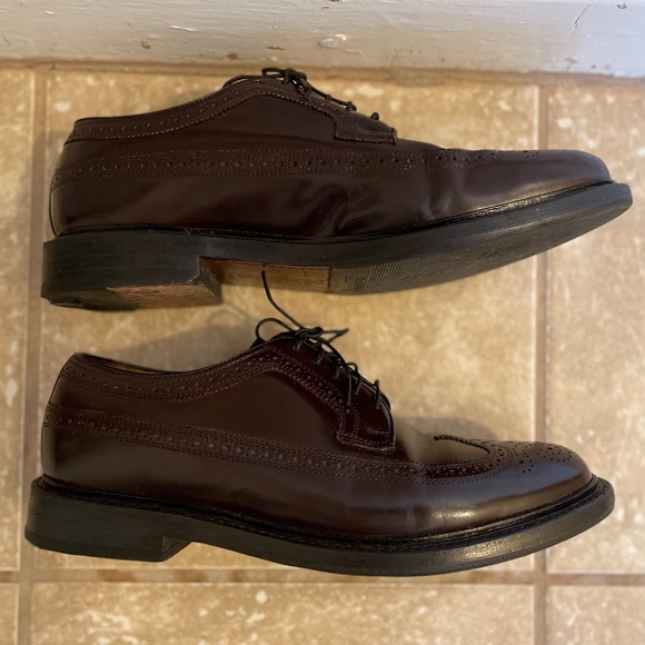 Florsheim Imperial Wingtip Men\'s Shoe Size 9 main image 3